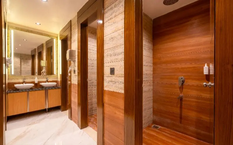 the hosteller bam dehradun city centre