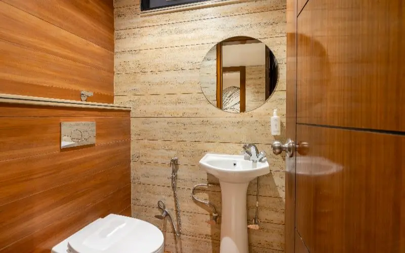 the hosteller bam dehradun city centre