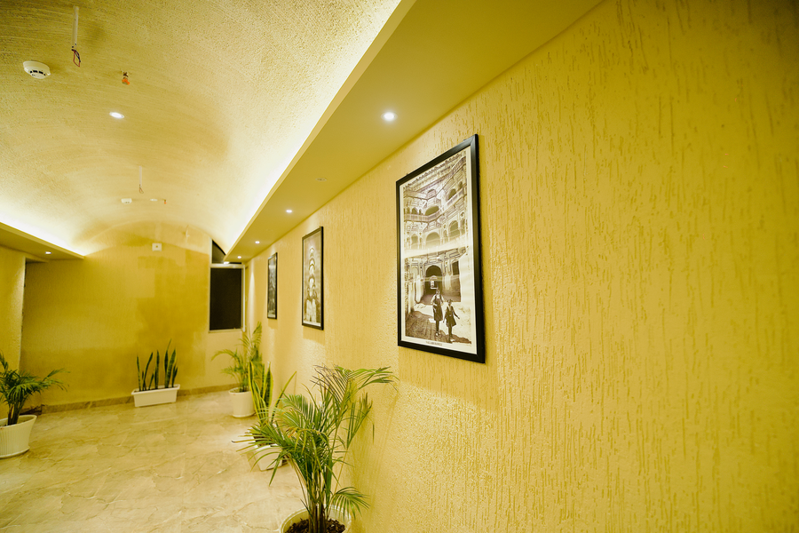 the vibez inn hotel and restaurant