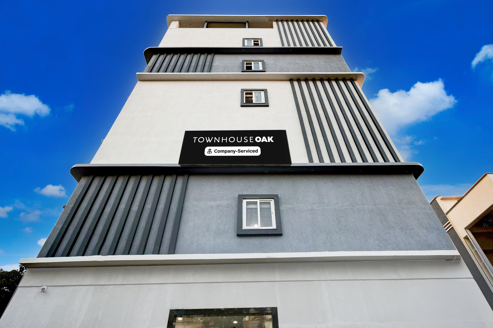 super townhouse oak kamineni bus stop