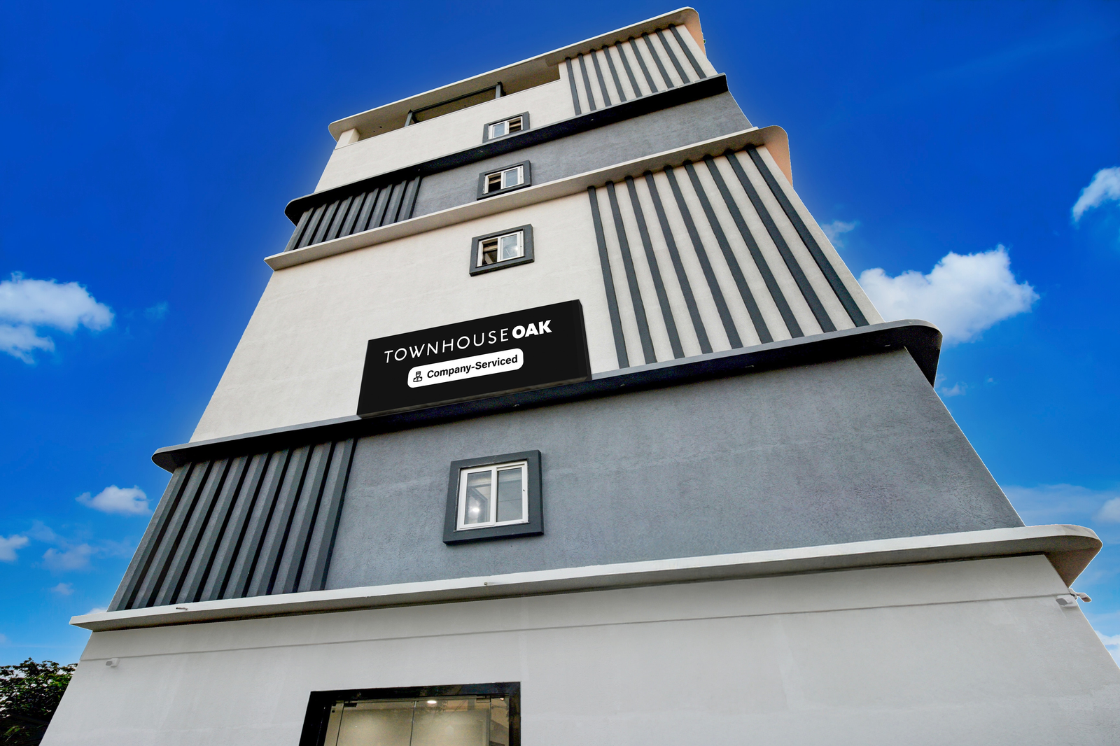 super townhouse oak kamineni bus stop