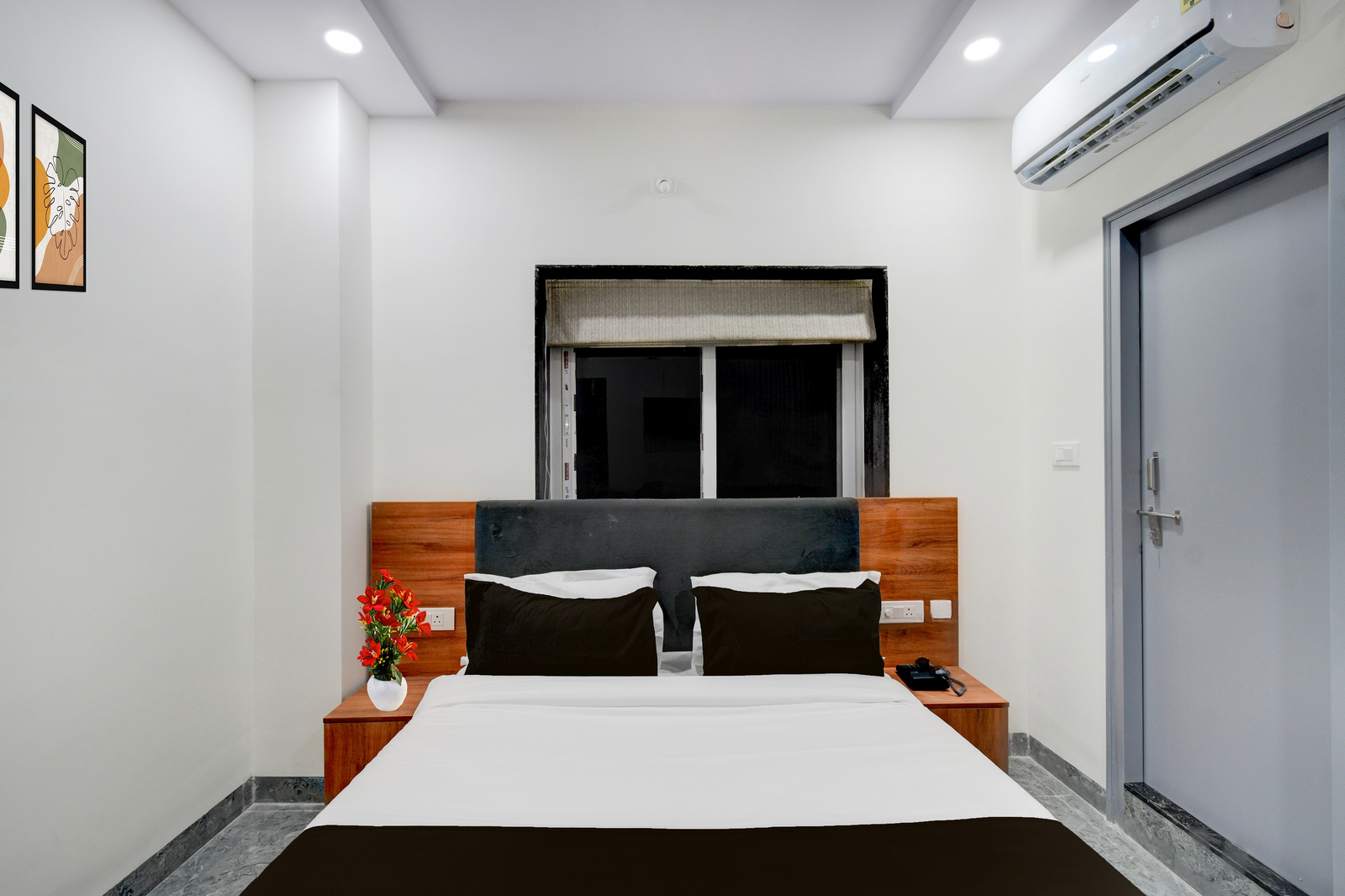 super townhouse oak kamineni bus stop