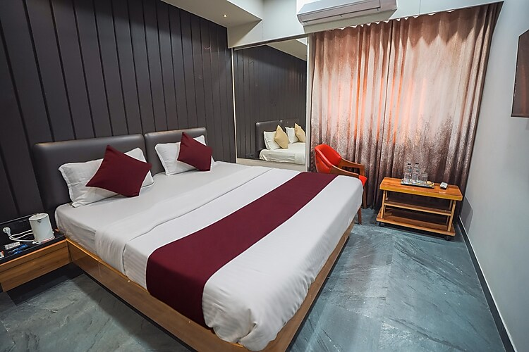 hotel the avanta gandhinagar