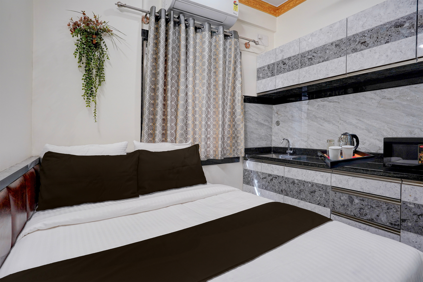 super townhouse koramangala road complex formerly parkash tower