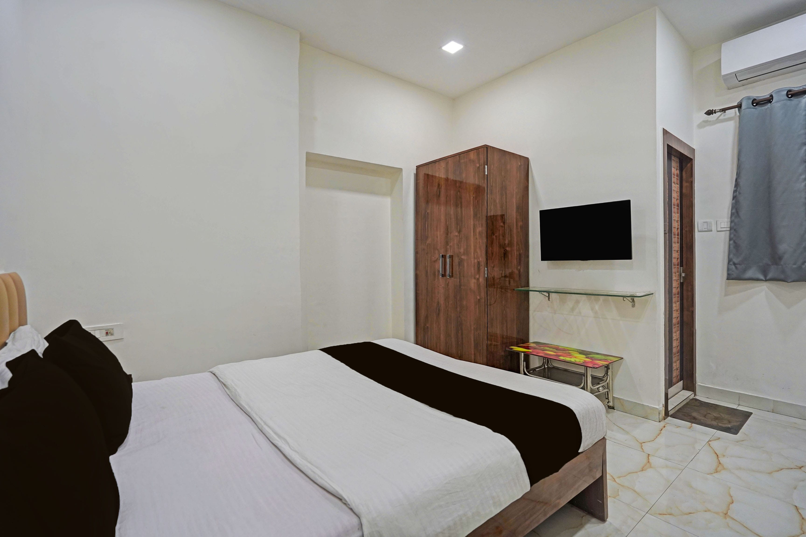 collection o dalhousie square kolkata formerly g n palace