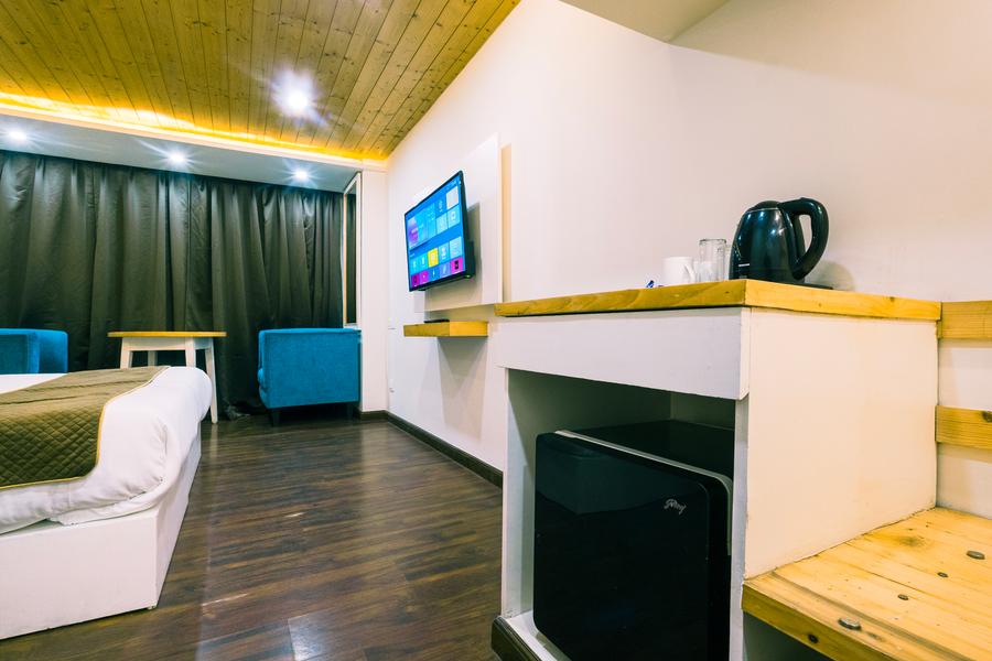 sparrow elements boutique near mg marg