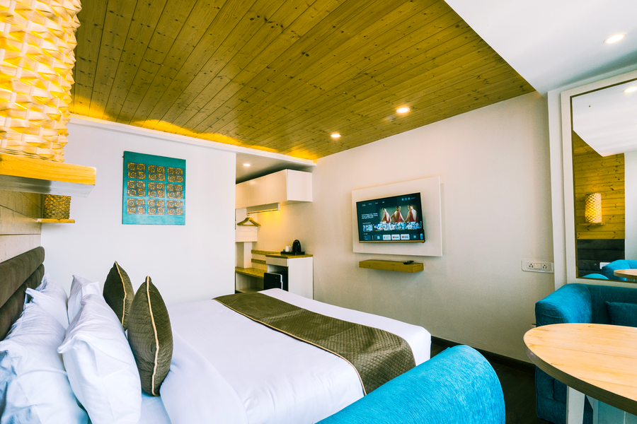 sparrow elements boutique near mg marg