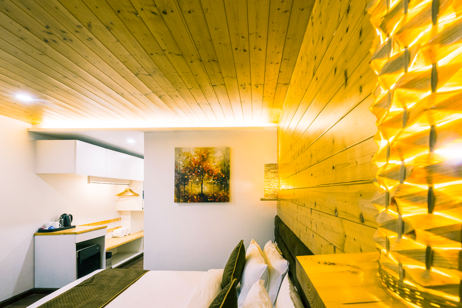 sparrow elements boutique near mg marg