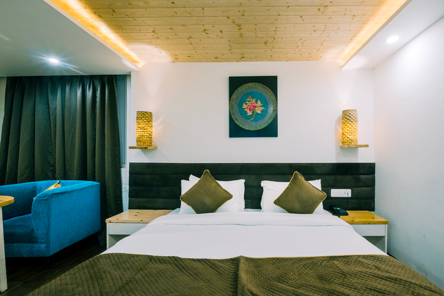 sparrow elements boutique near mg marg