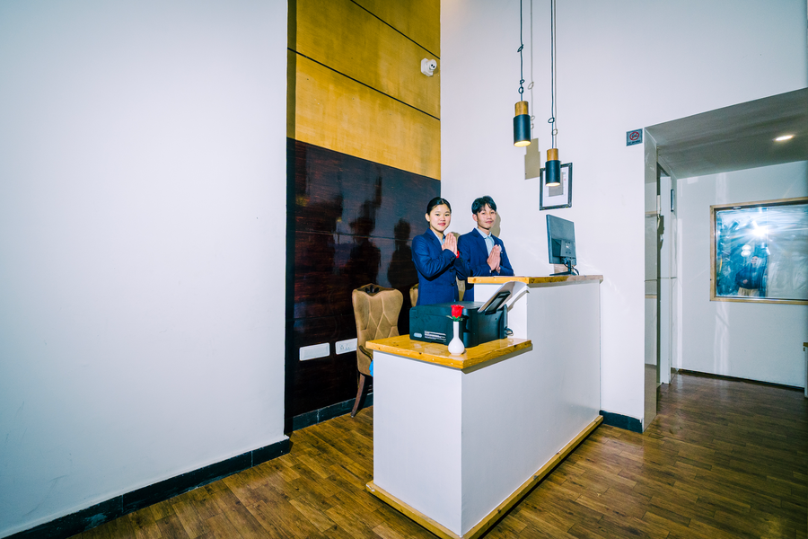 sparrow elements boutique near mg marg