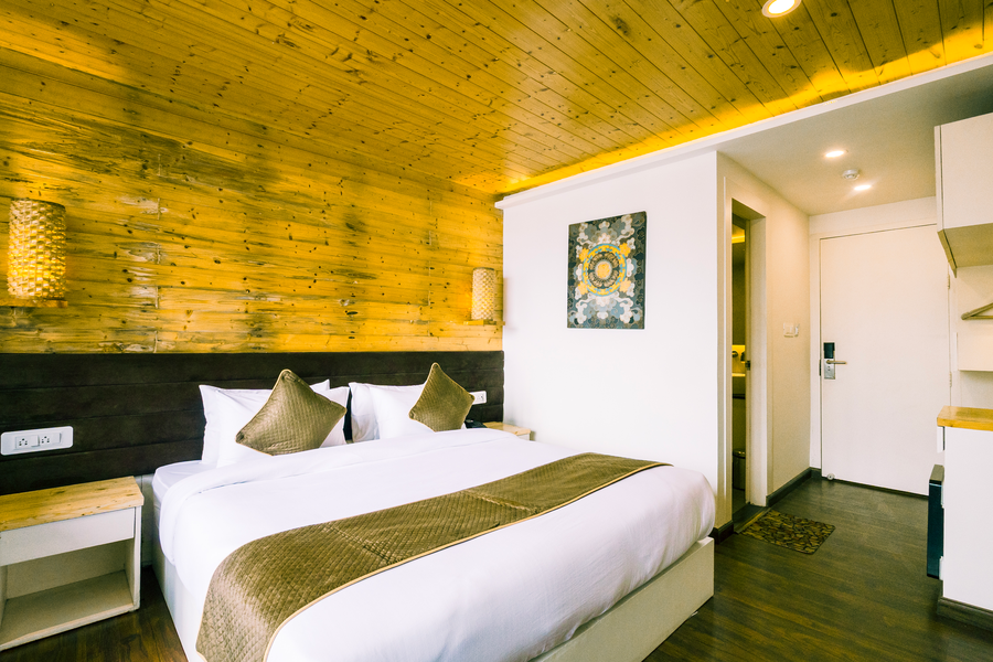 sparrow elements boutique near mg marg