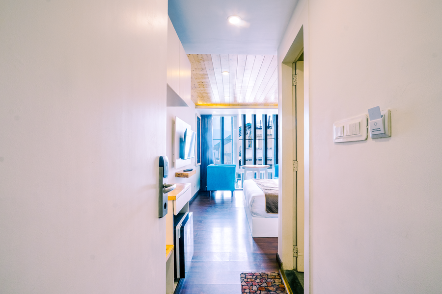 sparrow elements boutique near mg marg