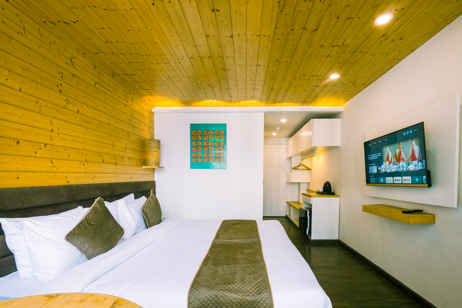 sparrow elements boutique near mg marg