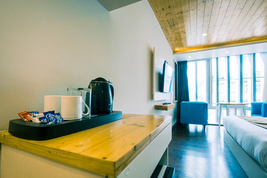 sparrow elements boutique near mg marg