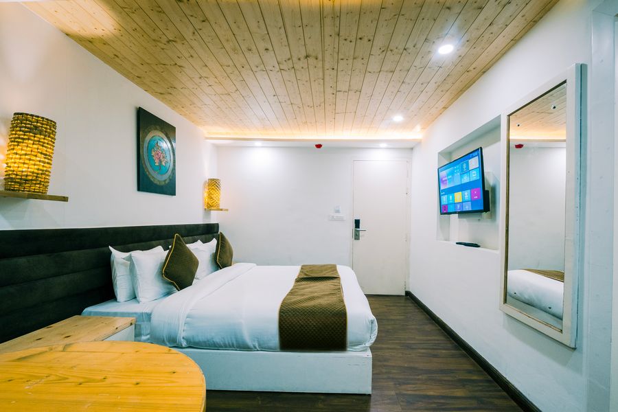 sparrow elements boutique near mg marg