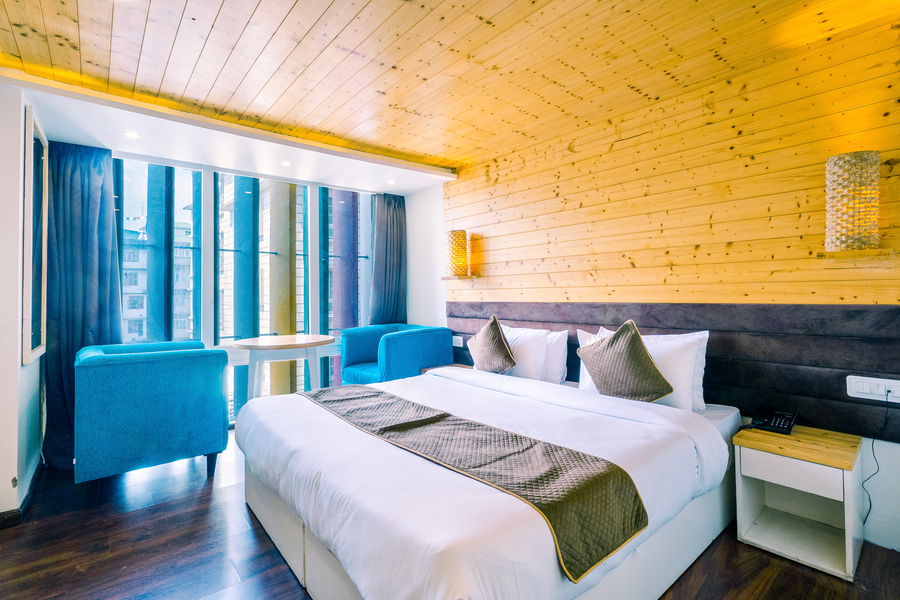 sparrow elements boutique near mg marg