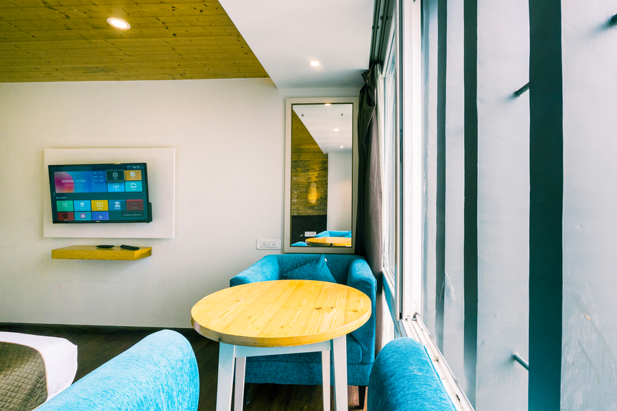 sparrow elements boutique near mg marg