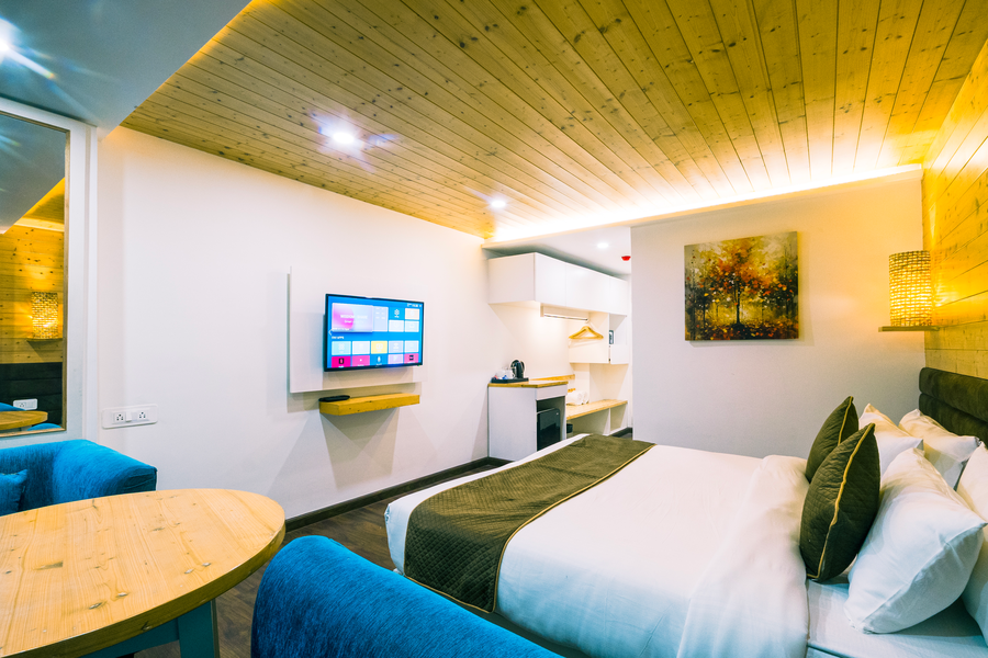 sparrow elements boutique near mg marg