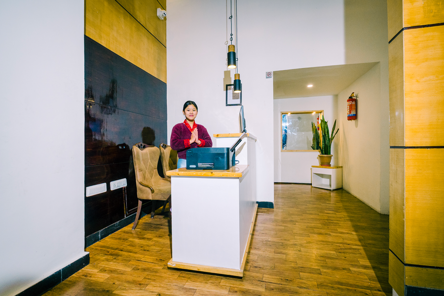 sparrow elements boutique near mg marg