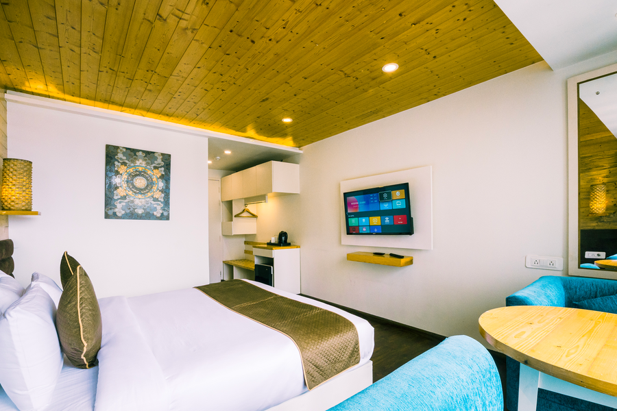 sparrow elements boutique near mg marg