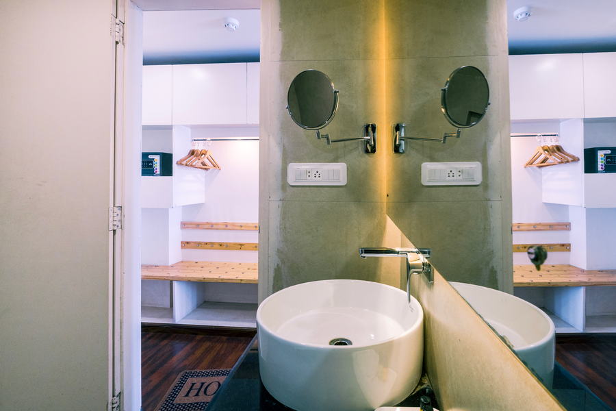 sparrow elements boutique near mg marg