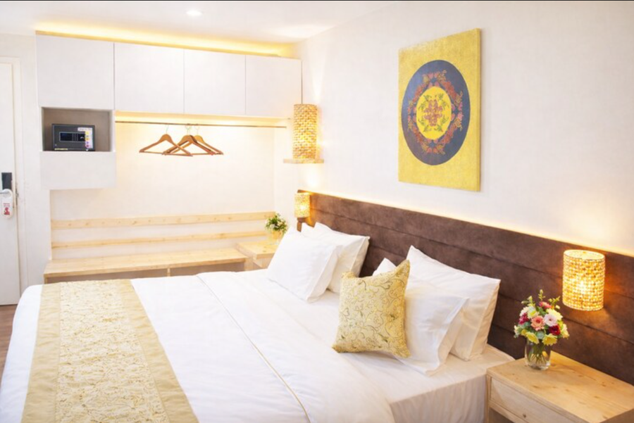 sparrow elements boutique near mg marg