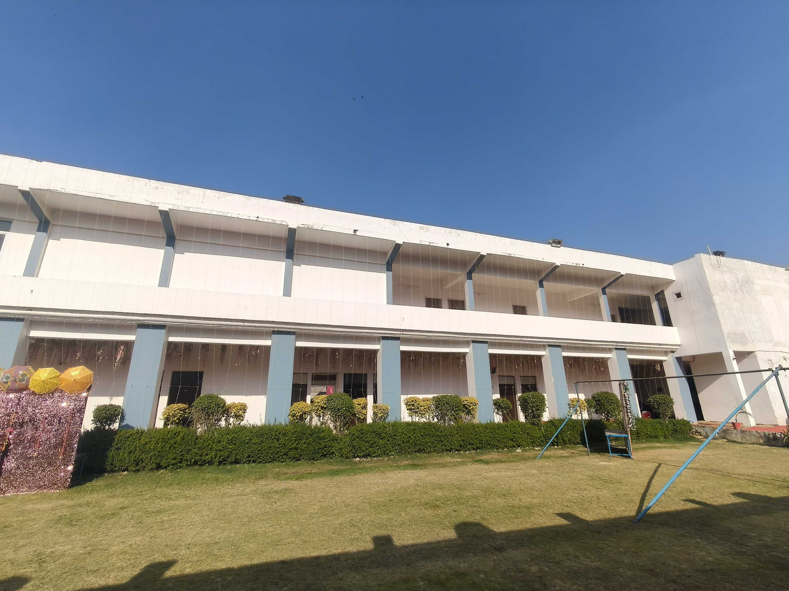 Hotel O Takrohi Hospital Road Formerly Madhuraj Palace,Varanasi>>Lucknow,3 star