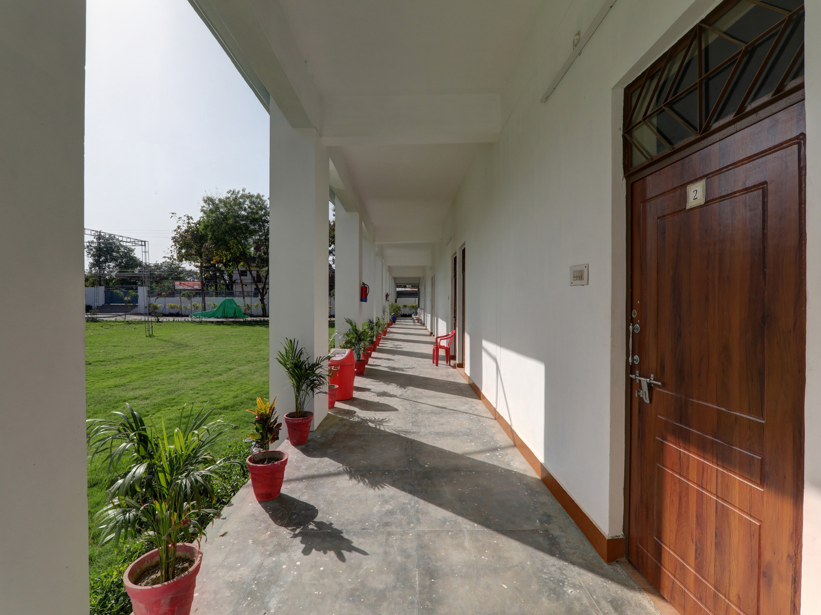 hotel o takrohi hospital road formerly madhuraj palace