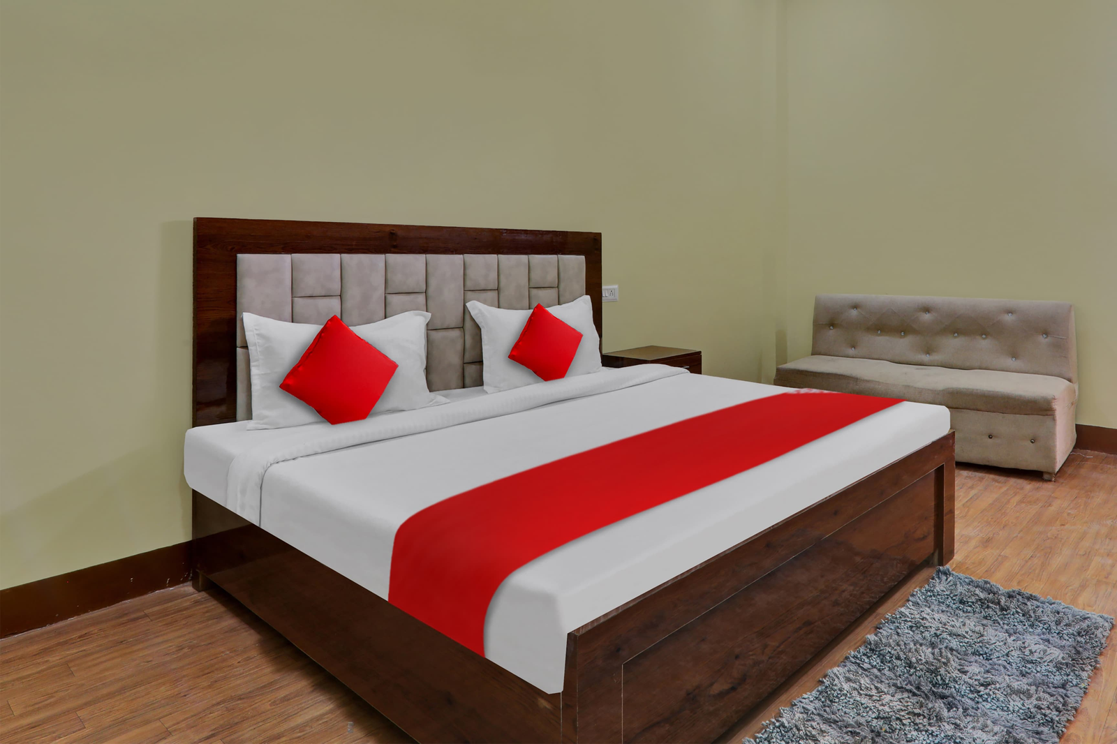 hotel o takrohi hospital road formerly madhuraj palace