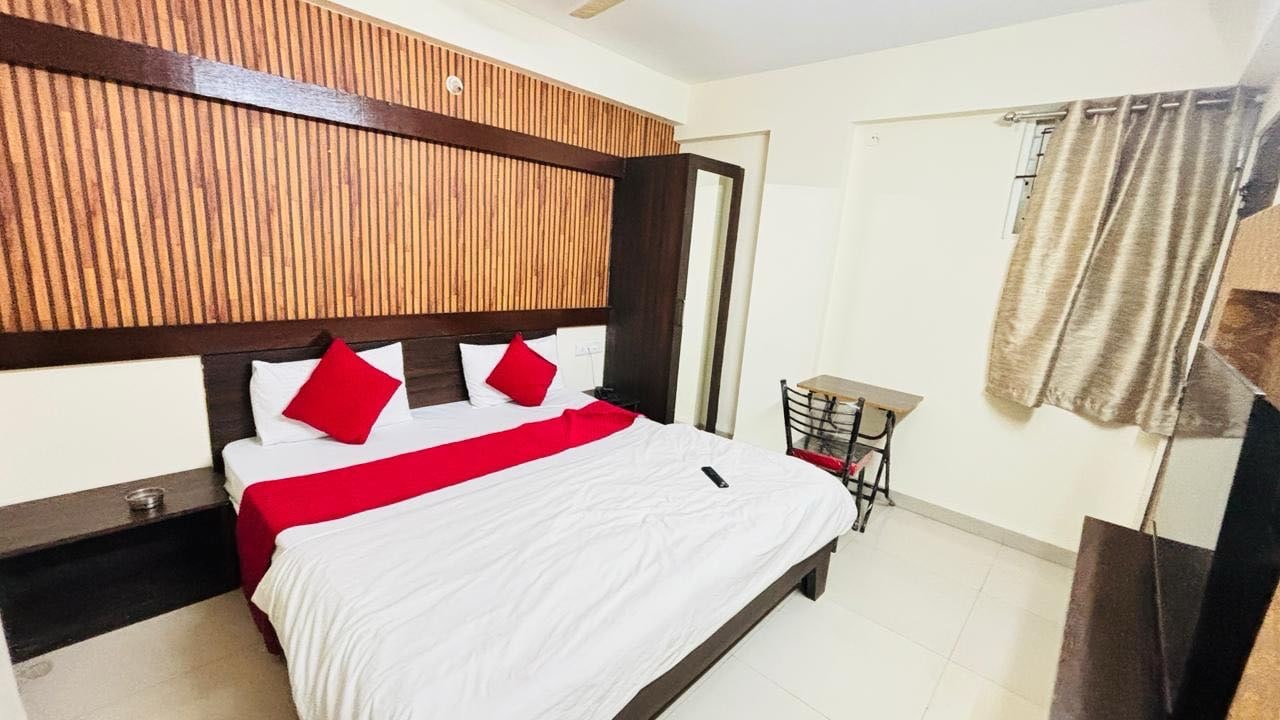 collection o meghdoot garden formerly hotel shree krishna avenue