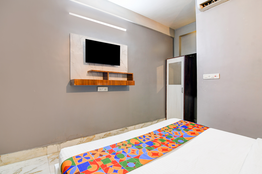 fabhotel royal plaza