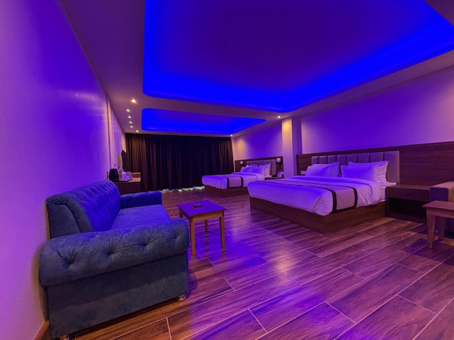 wisteria crystal manor