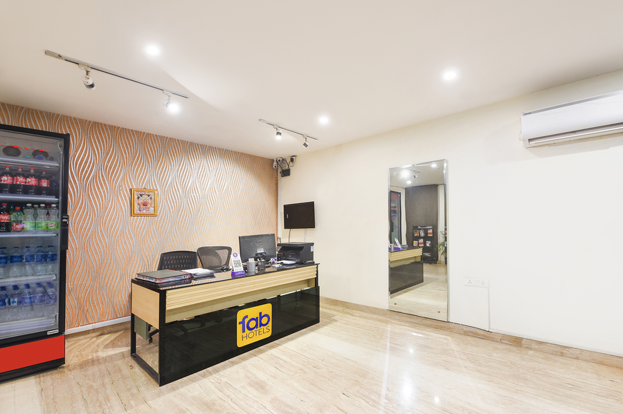 fabhotel monsella