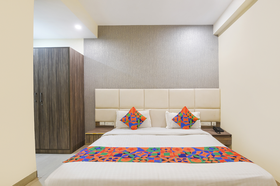 fabhotel monsella