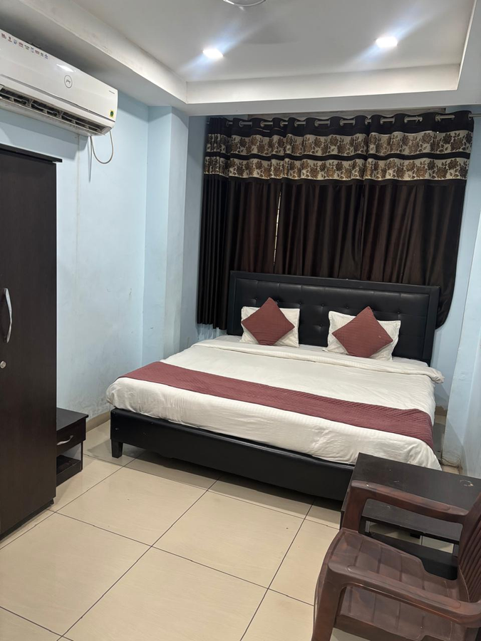 The Human Stay,Vijay Nagar,3 star