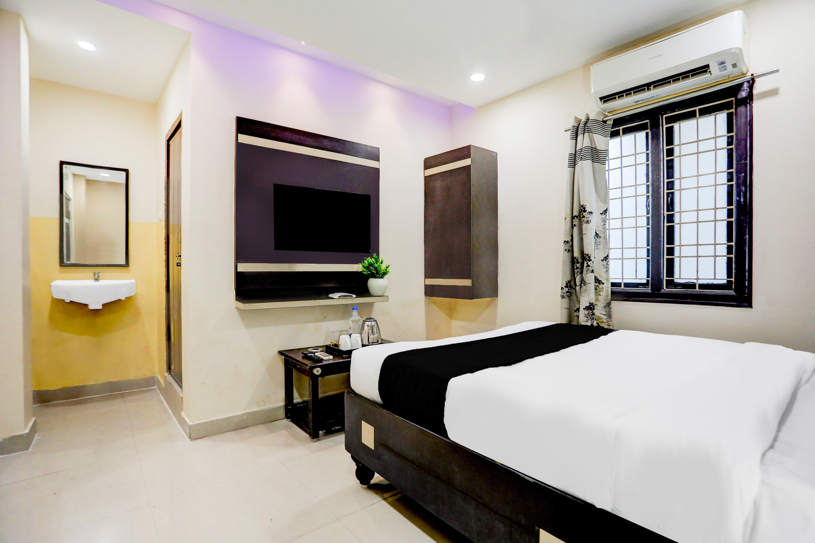 super hotel o rajahmundry central railway station formerly sanjeevi residency