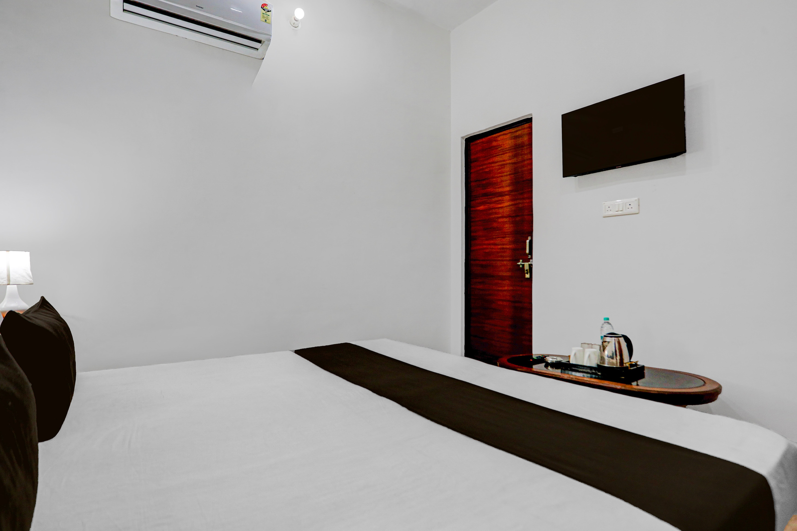 hotel o naroli crossway mathura formerly dev residency