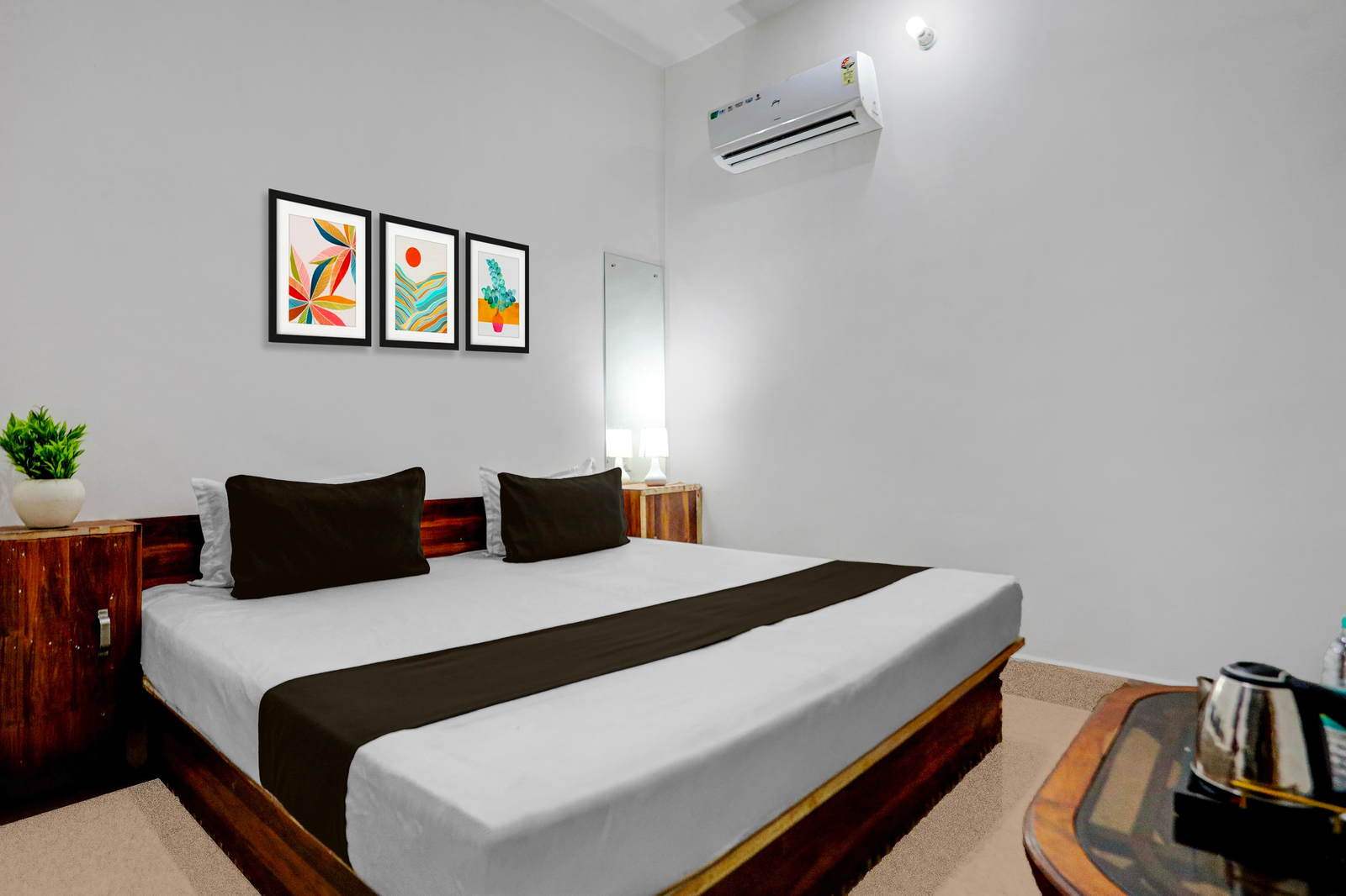 hotel o naroli crossway mathura formerly dev residency