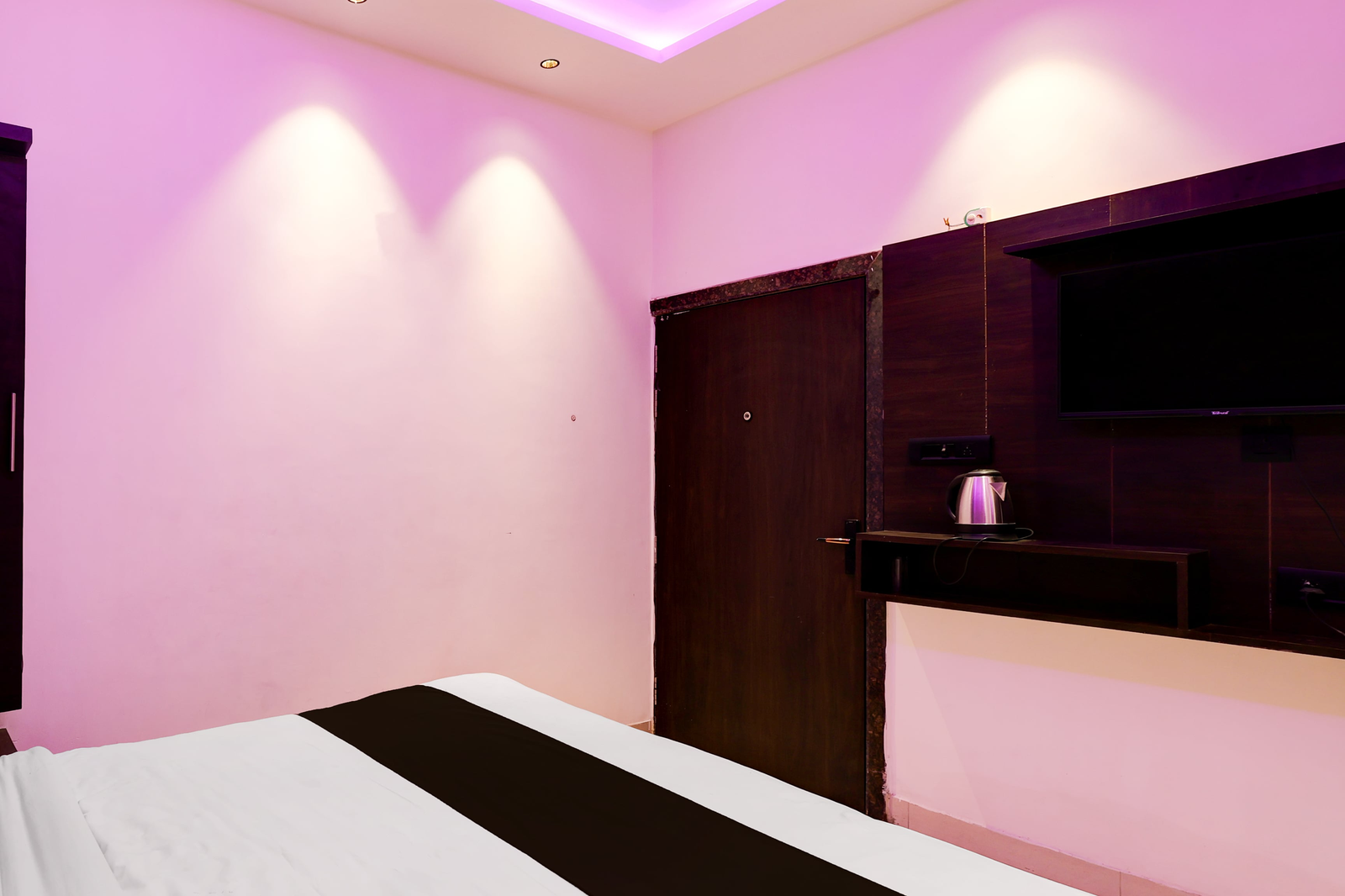 super townhouse oak kanpur anwarganj railway station formerly royal residency