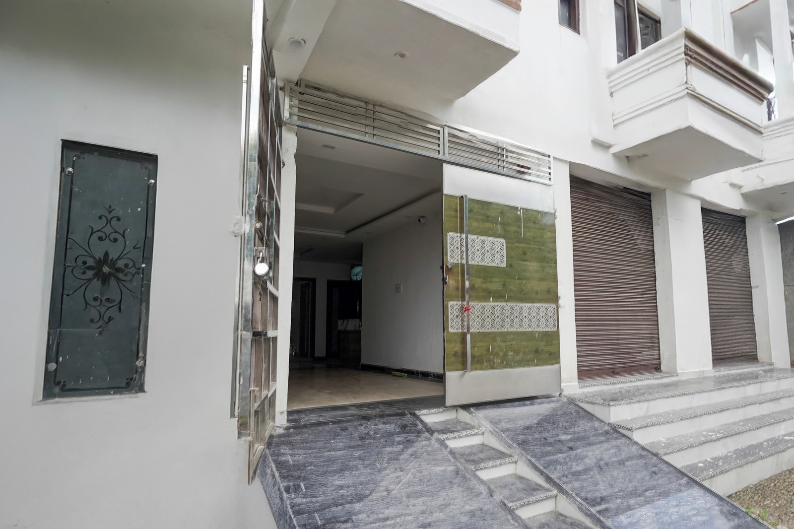 Super Townhouse Oak Char Dham Vrindavan,,3 star