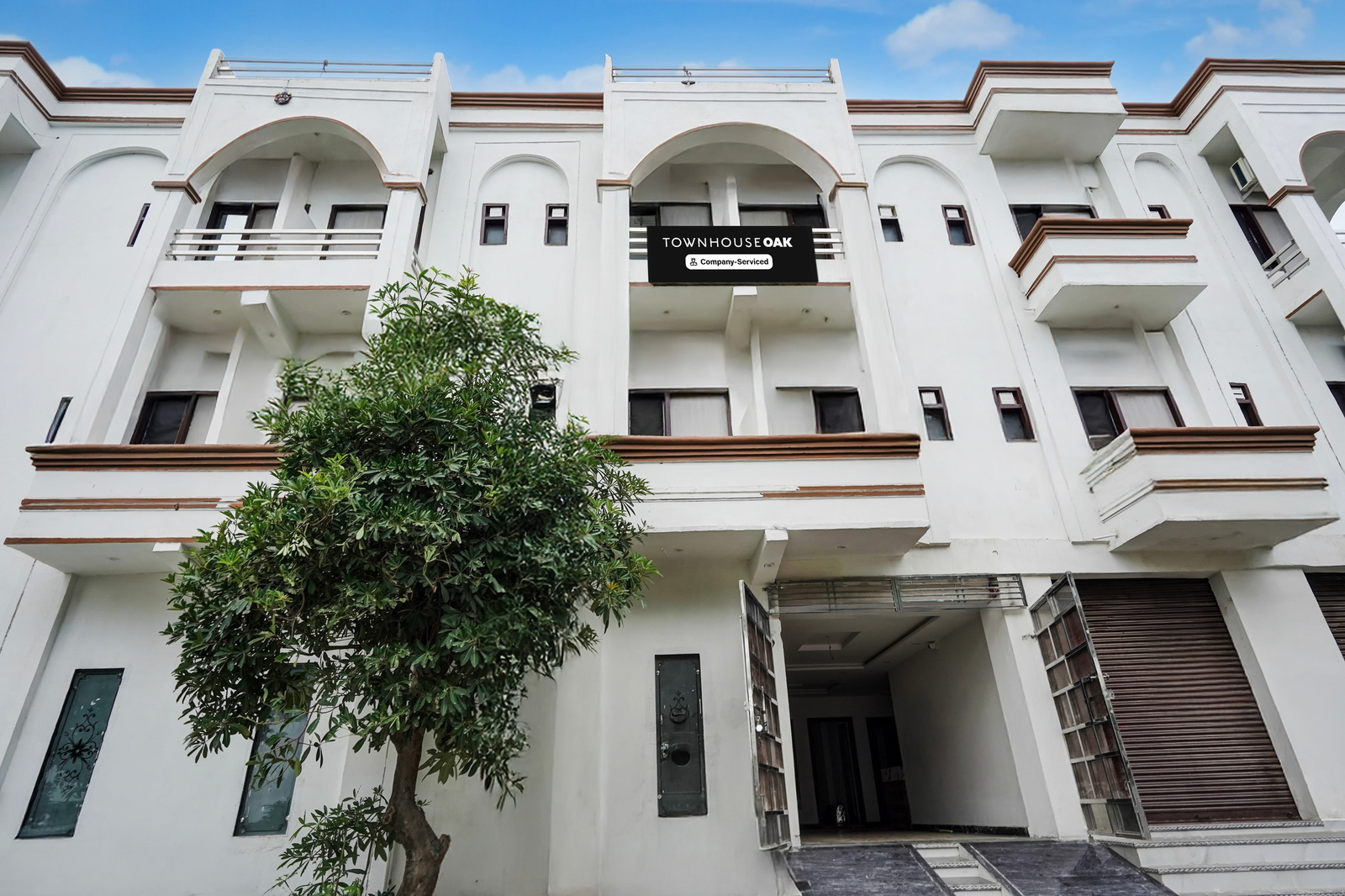 super townhouse oak char dham vrindavan