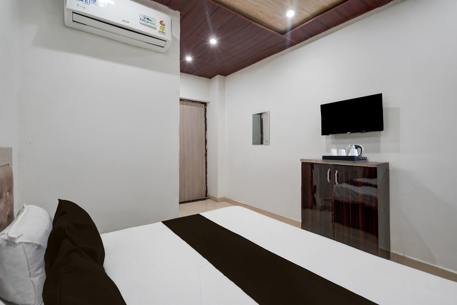 townhouse oak char dham vrindavan