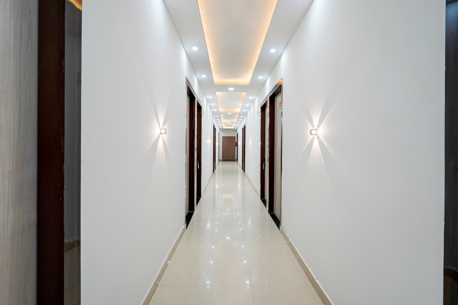 super townhouse oak char dham vrindavan