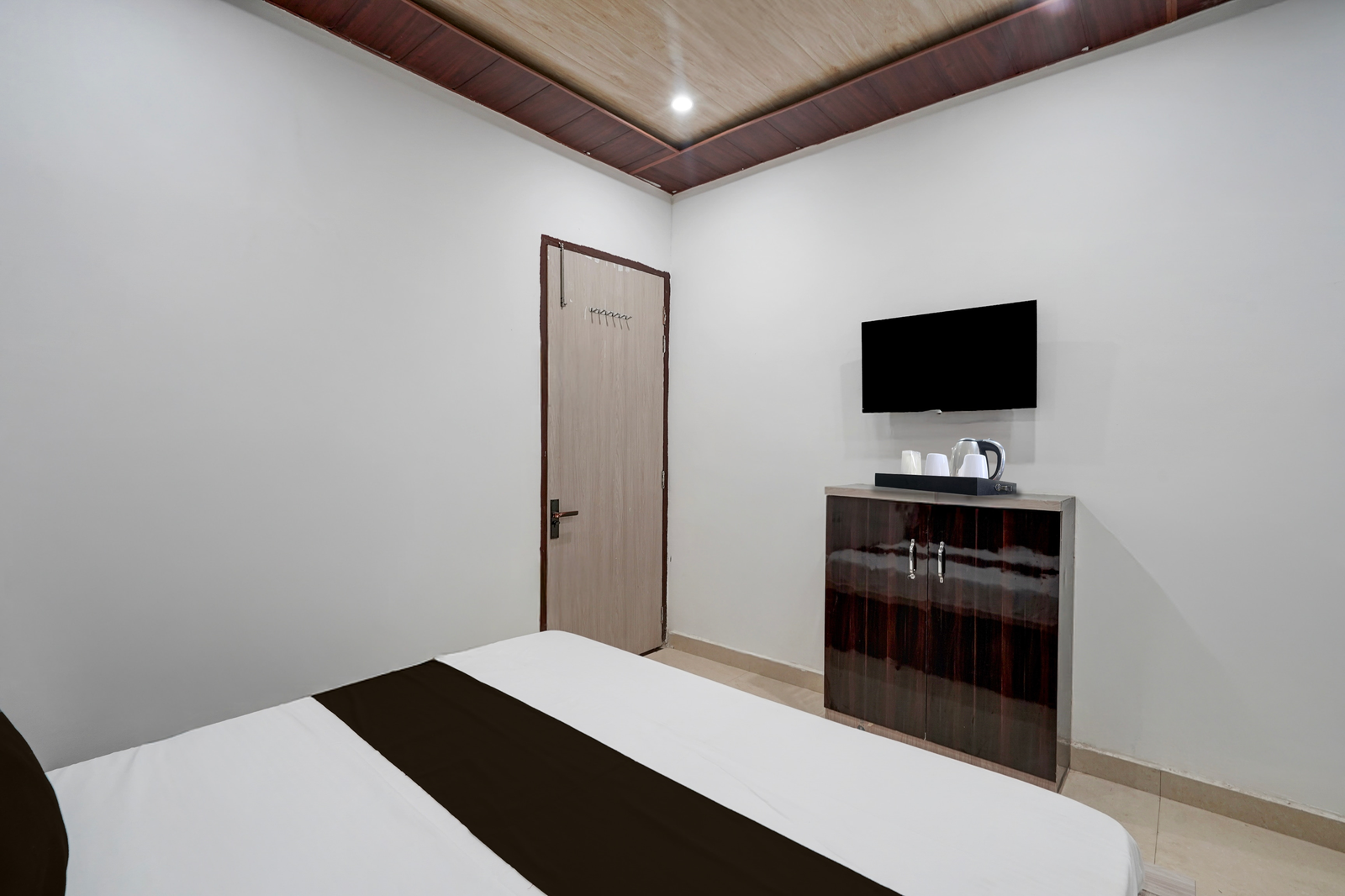 super townhouse oak char dham vrindavan