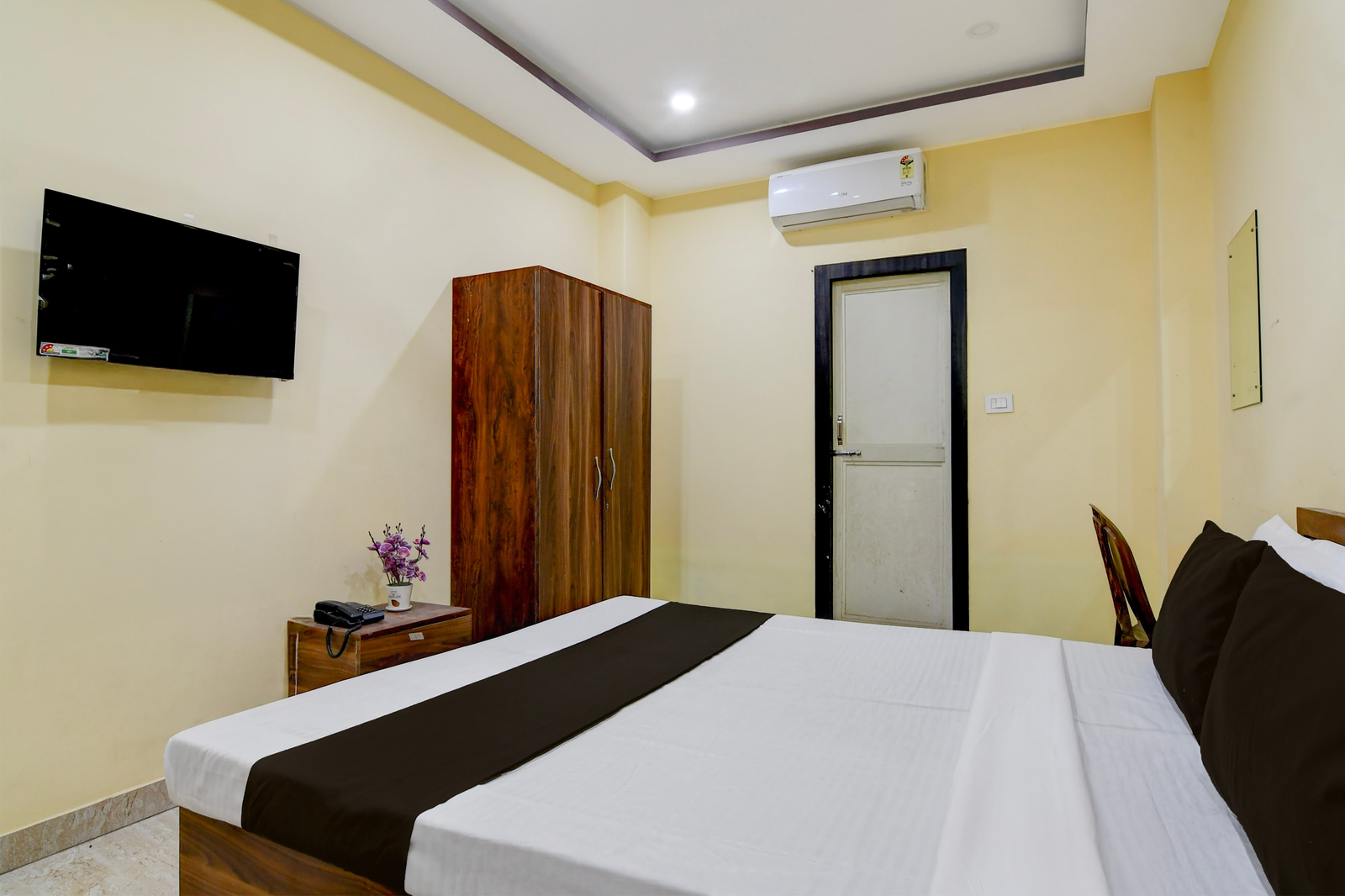 super collection o asian highway near agrasen hospital siliguri formerly ashiyana homestay