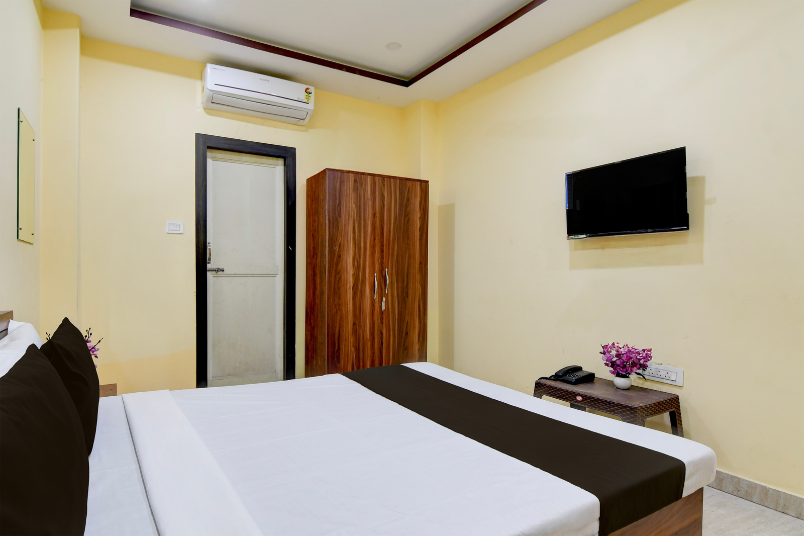 super collection o asian highway near agrasen hospital siliguri formerly ashiyana homestay