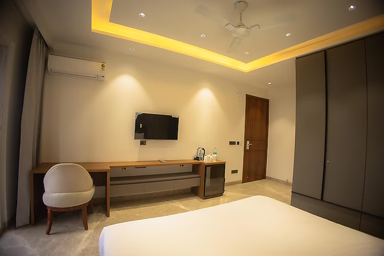 hotel ivory leaf stays