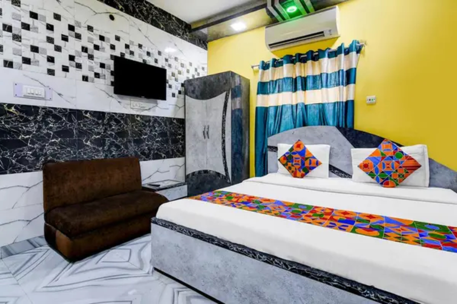 Via Trivedi Tower,1724, Rajdanga Main Rd, Naskarhat, Kasba, Kasba, Kolkata 700039,3 star