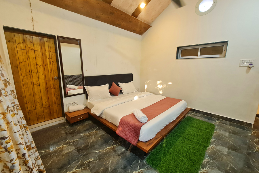 the crystal woods resort