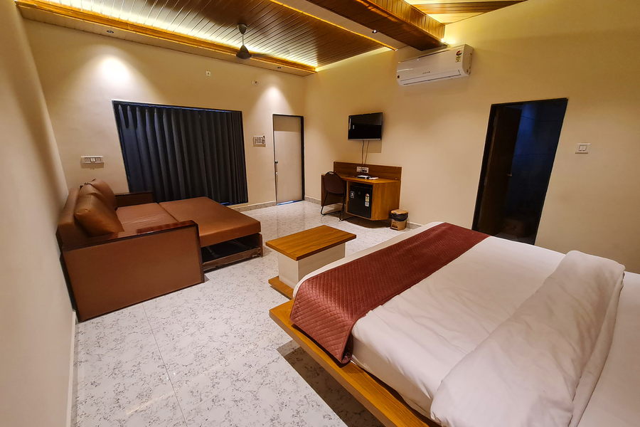 the crystal woods resort